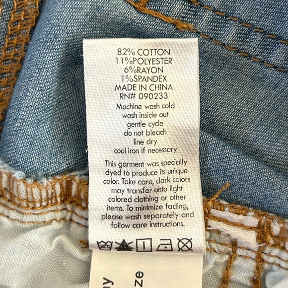 🔥PacSun | Women’s Blue/White Striped The Shortie Denim Shorts rolled hem size 29 - Picture 2 of 12